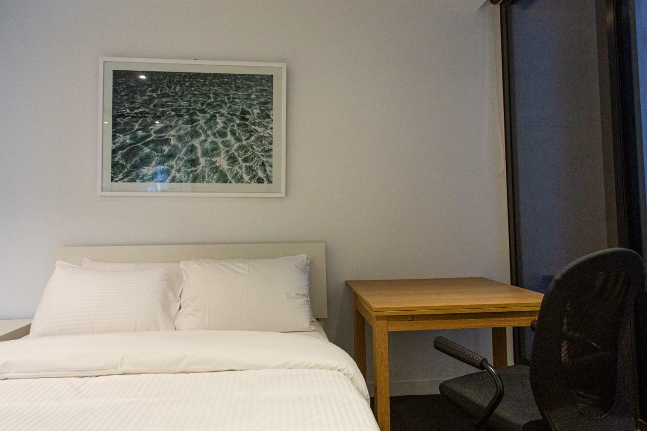 Readyset Apartments At Madison Melbourne Exterior foto