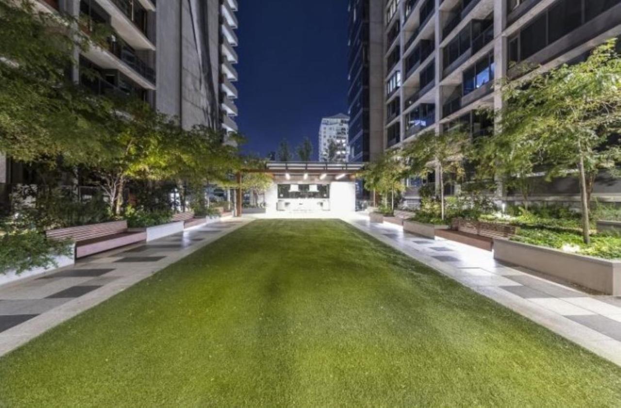 Readyset Apartments At Madison Melbourne Exterior foto